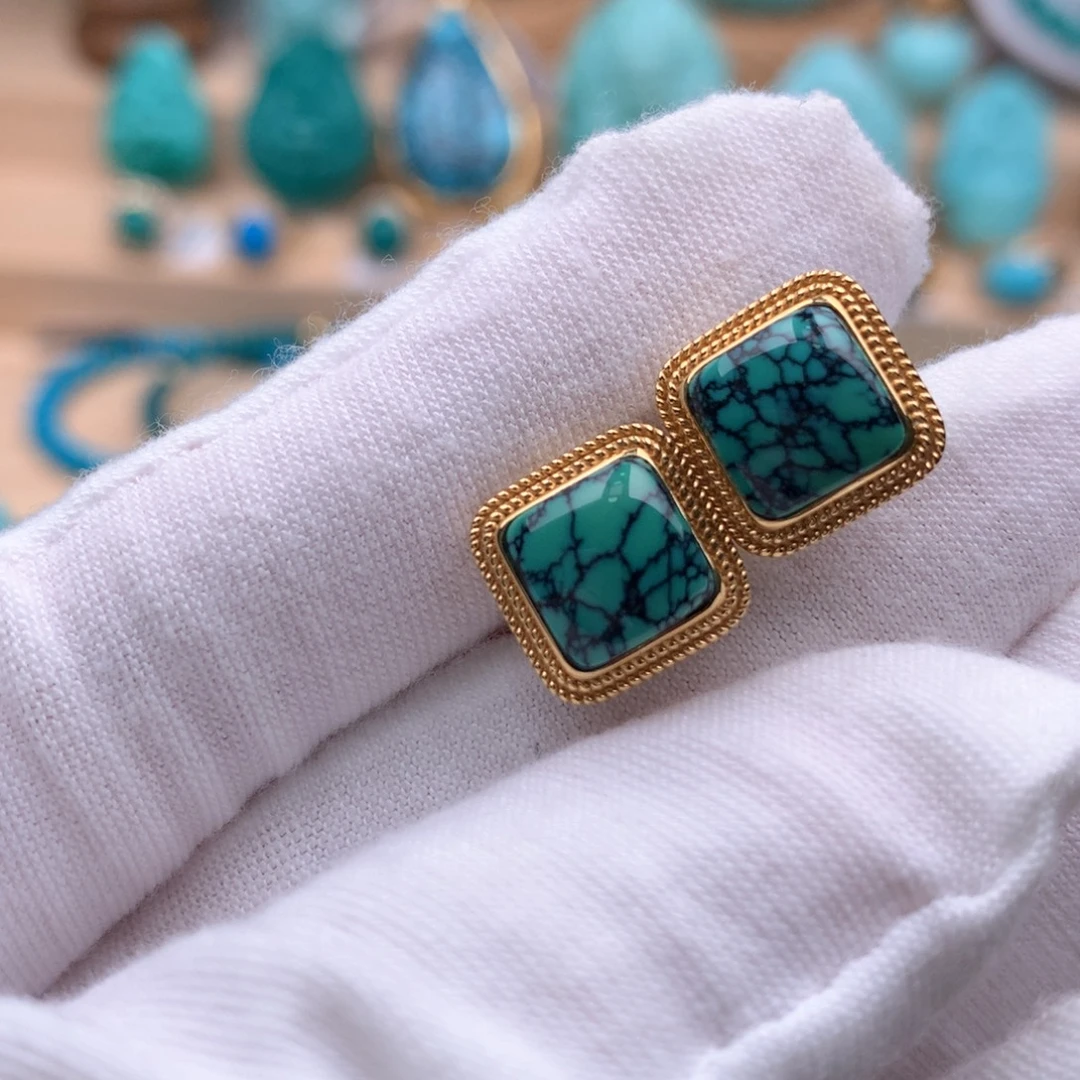 18K金镶嵌绿松石珠宝奇石