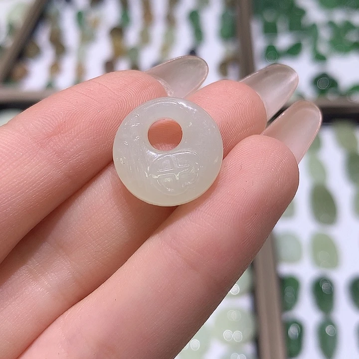 和田玉（糖玉）未镶嵌颈饰