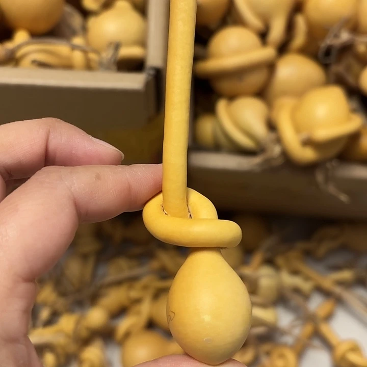 柚***玲一把葫芦便宜漏了