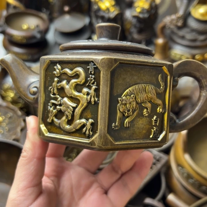 精美铜器摆件藏收