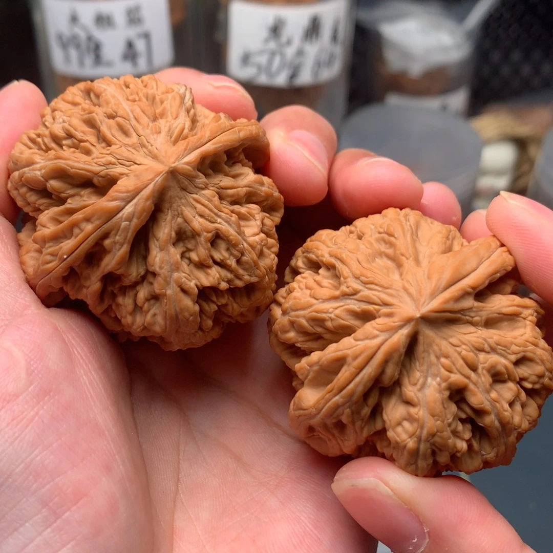 【闪购商品】桃核吊坠博****羊粗筋49-14417-3