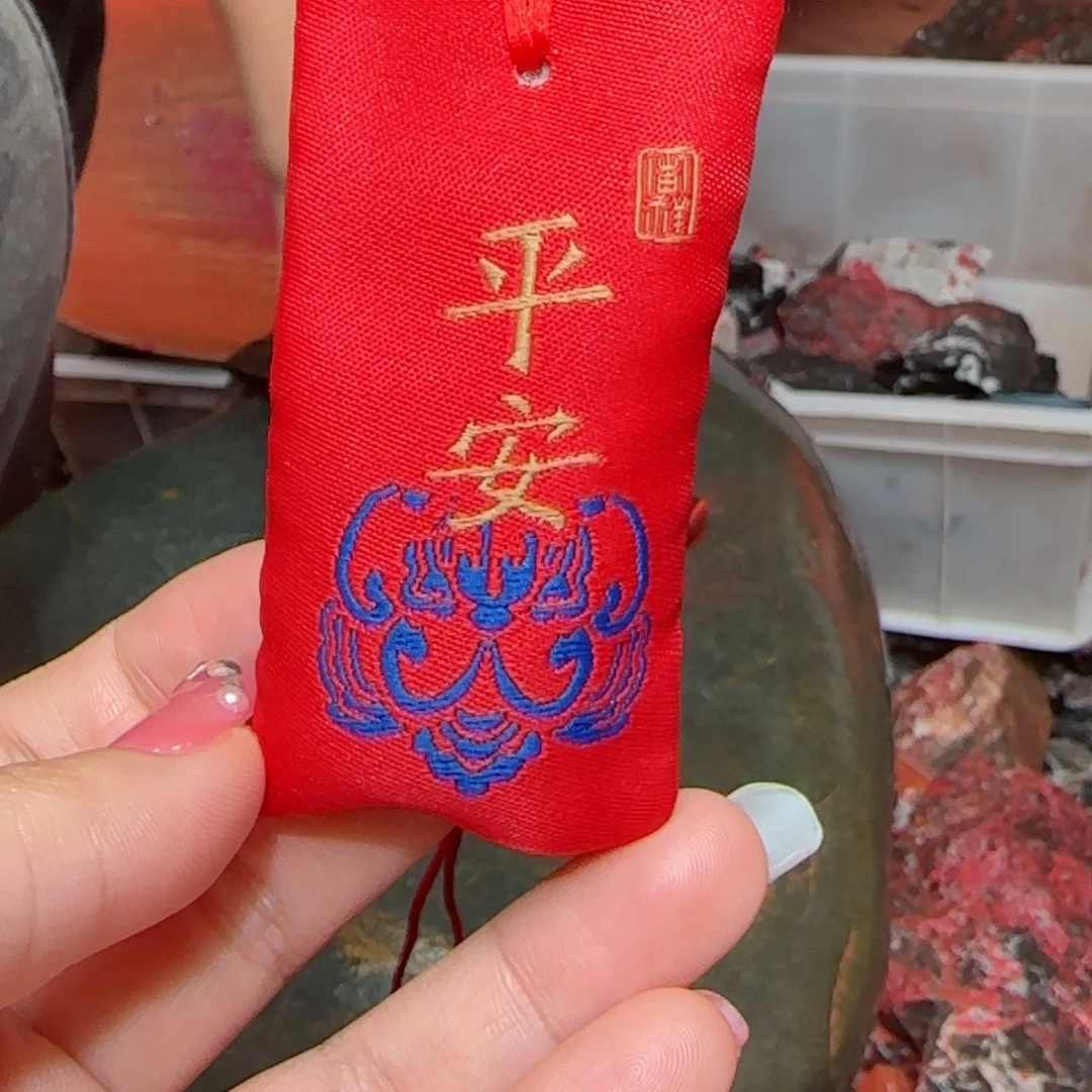 天然辰砂晶体细啥