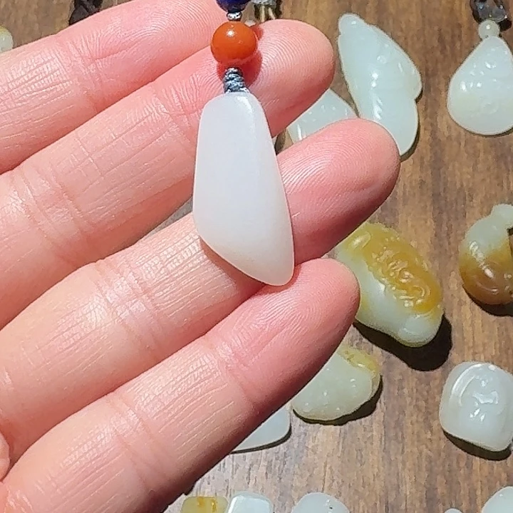 和田玉未镶嵌手机链