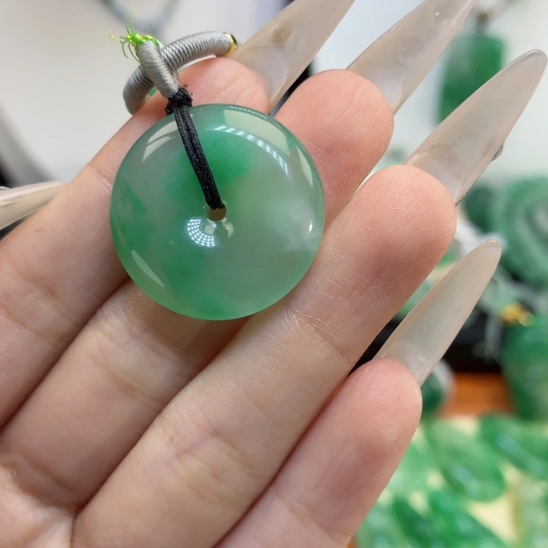 石英质玉（非洲翠）未镶嵌颈饰AB