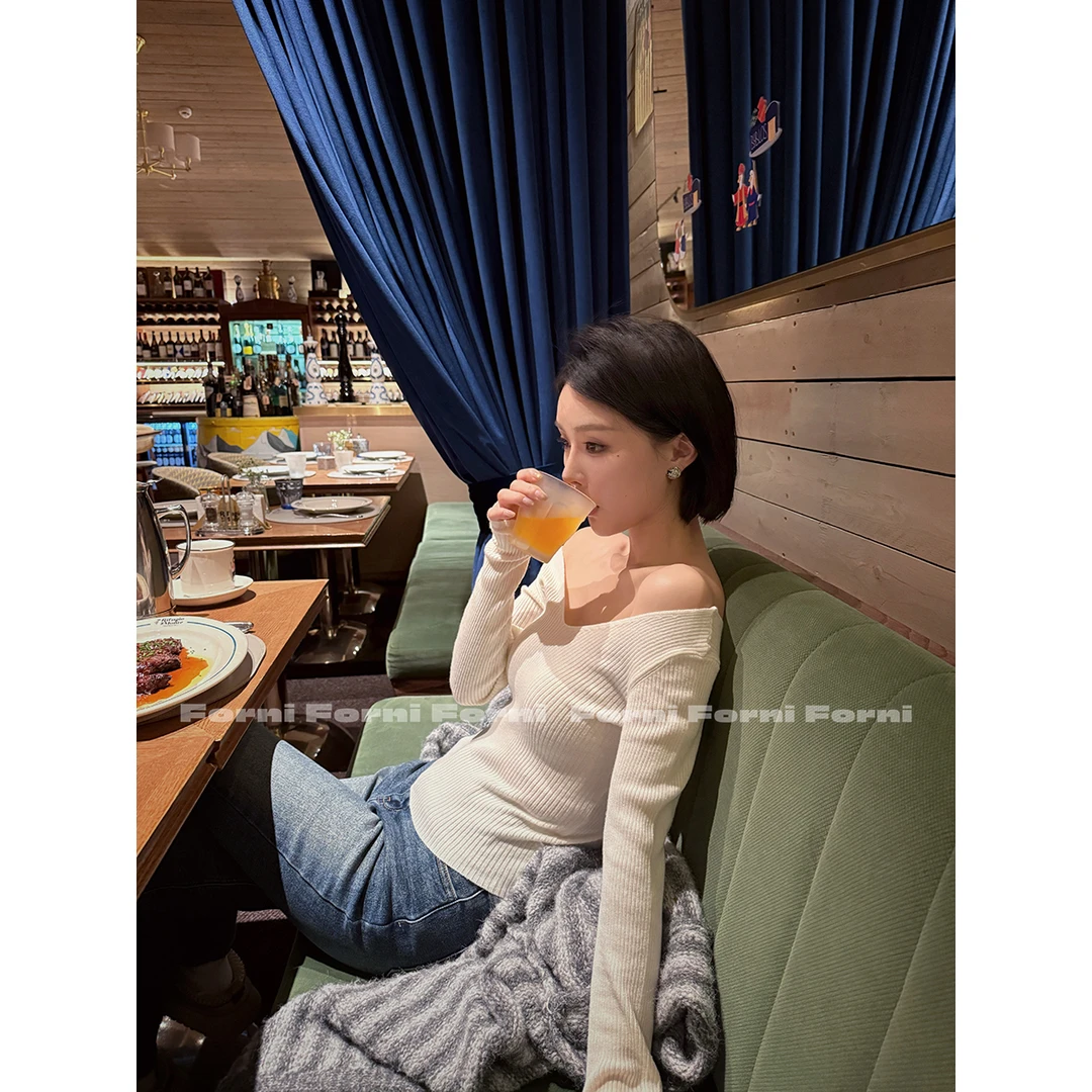 FORNI 淡颜加分项 坑条密织羊毛V领针织打底衫