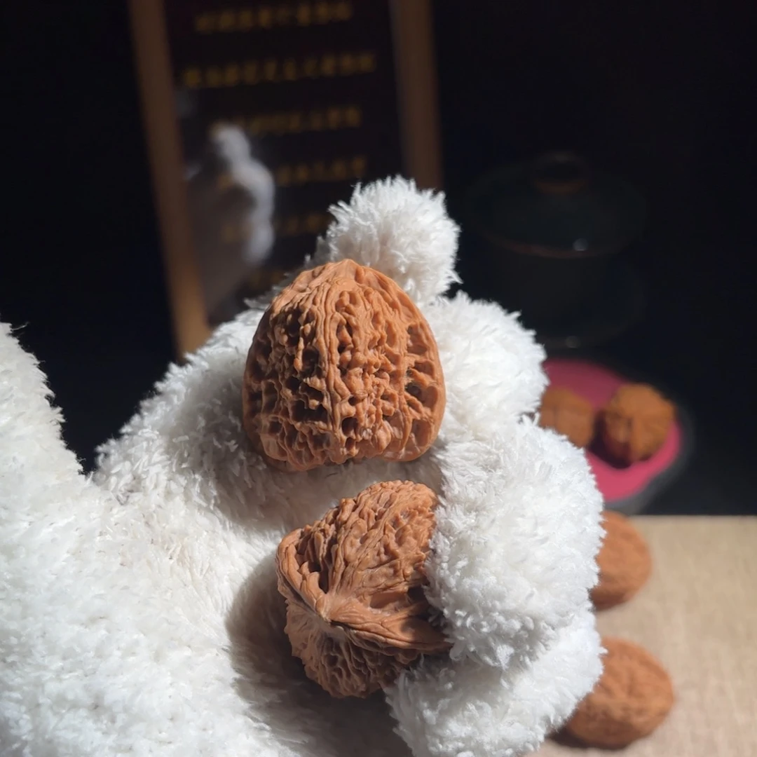 夏***天文玩核桃吊坠核桃