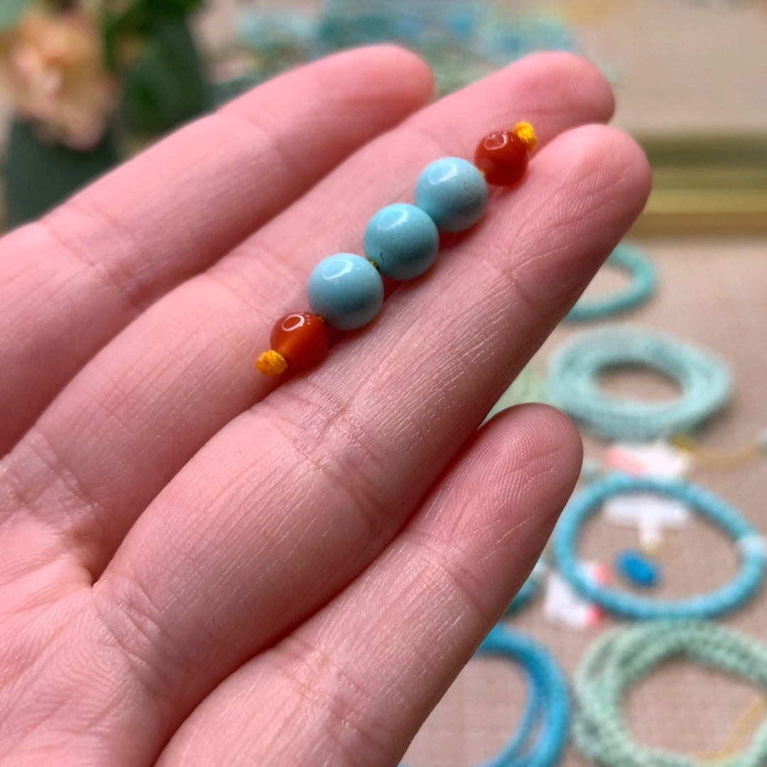 南红玛瑙配饰未镶嵌