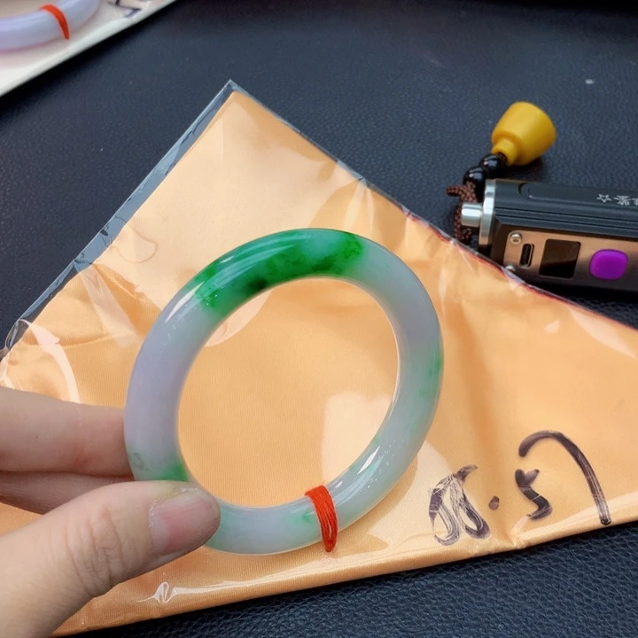 未镶嵌手镯翡翠翡翠手镯