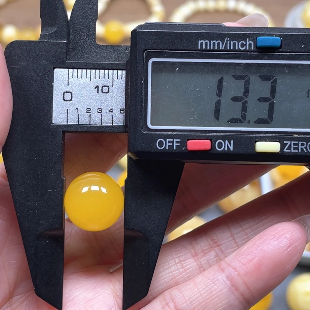 番***瓜未镶嵌琥珀裸石天然