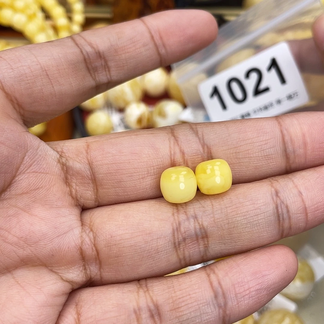 蜜蜡未镶嵌珠宝奇石9