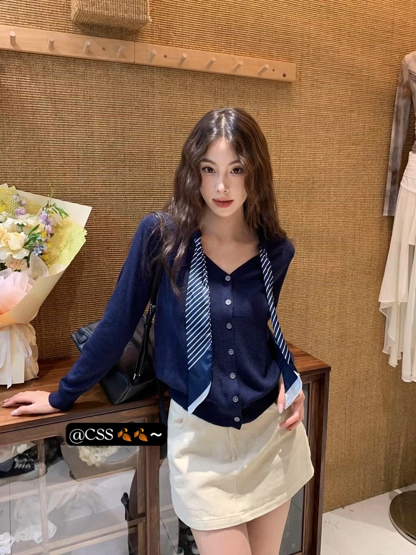 1223 长袖V领丝巾针织女外套秋季新款打底衫毛衣开衫优雅别致上衣