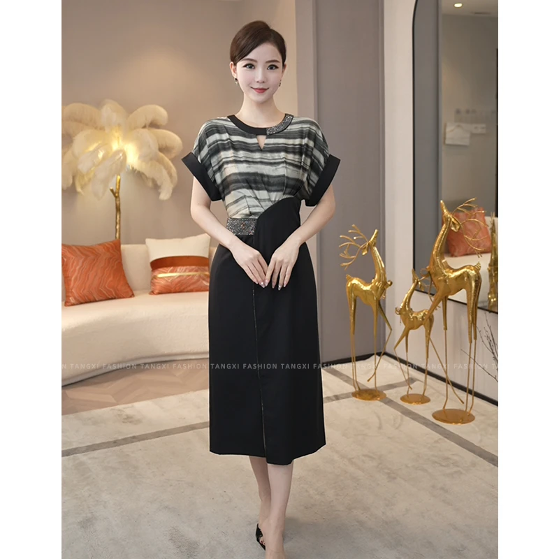 唐熹现货2025夏季新款【Q24-X602】气质轻奢小众收腰黑色拼接连衣裙