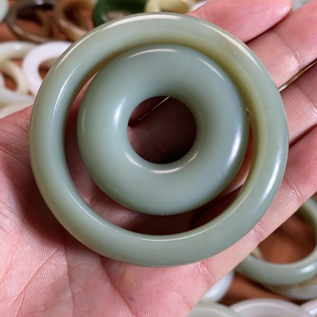 和田玉（糖玉）未镶嵌手镯