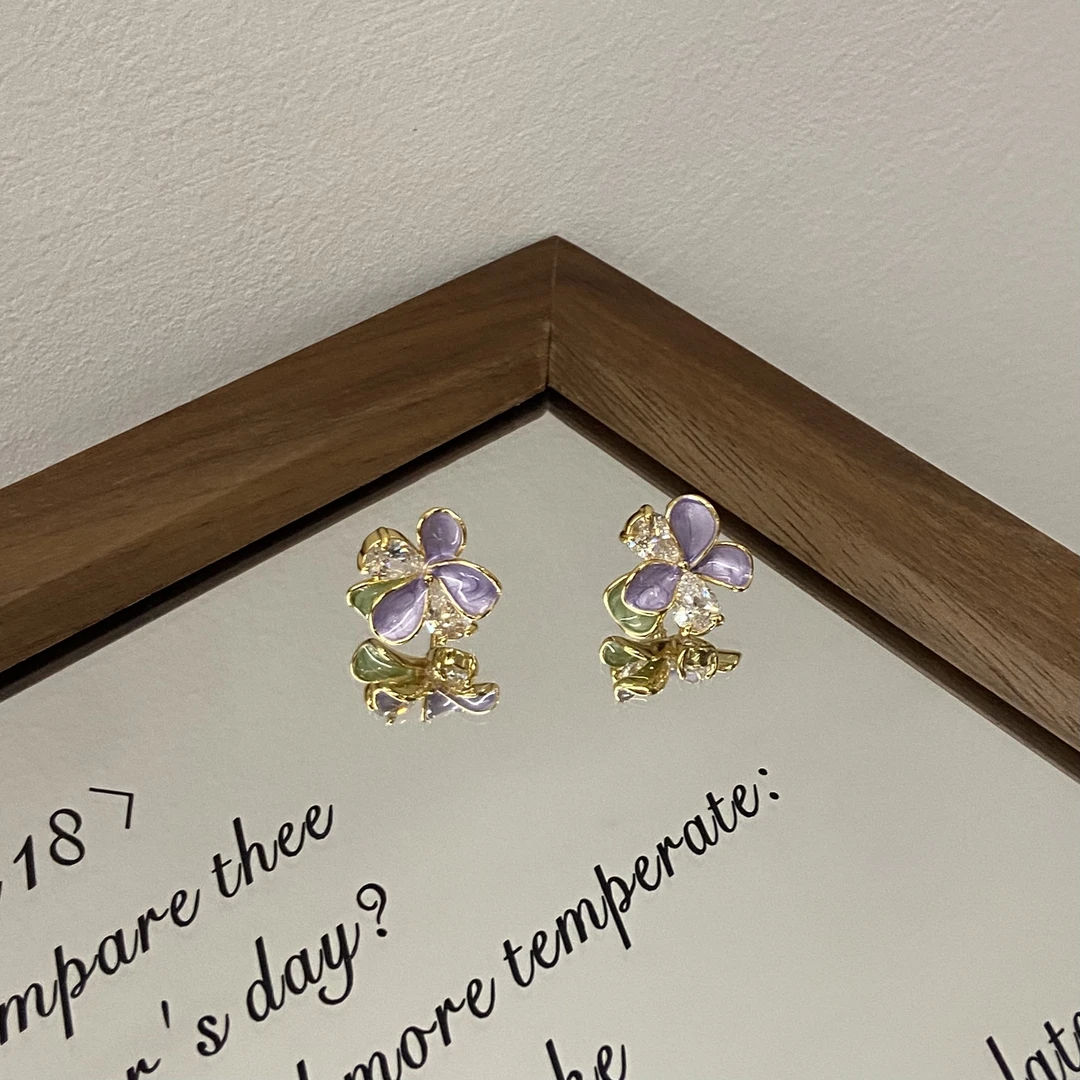 镀K金 银针 烟紫色水滴小兰花 高级感耳钉E4294