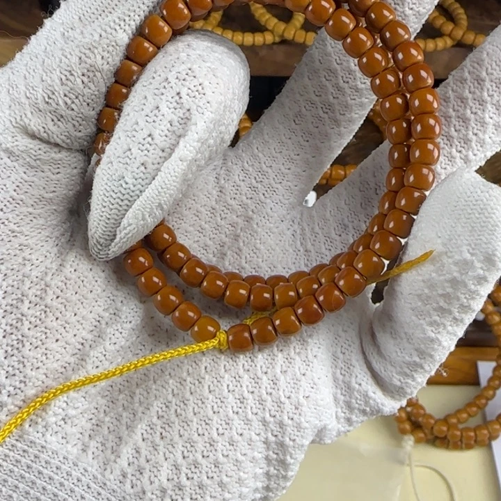 袁***哥橄榄核吊坠5.7 mm 老挝核核尖全品红核