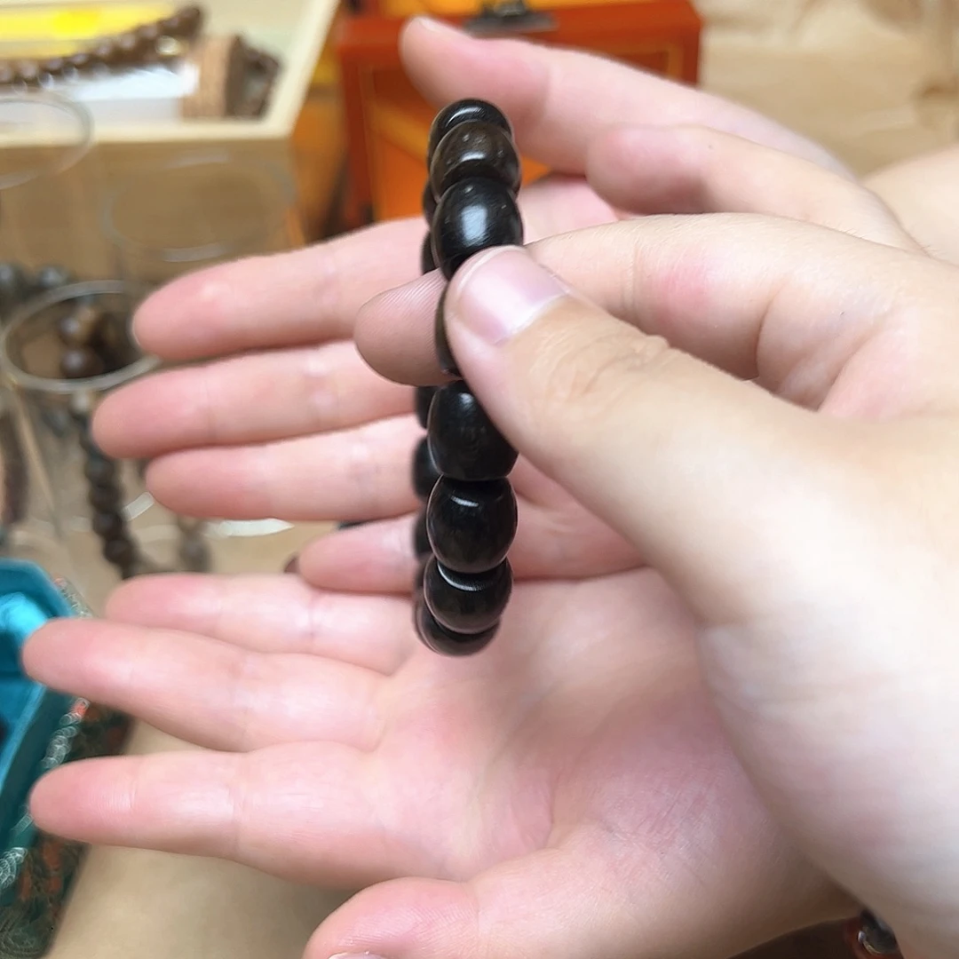 大叶紫檀（黑酸枝木类）