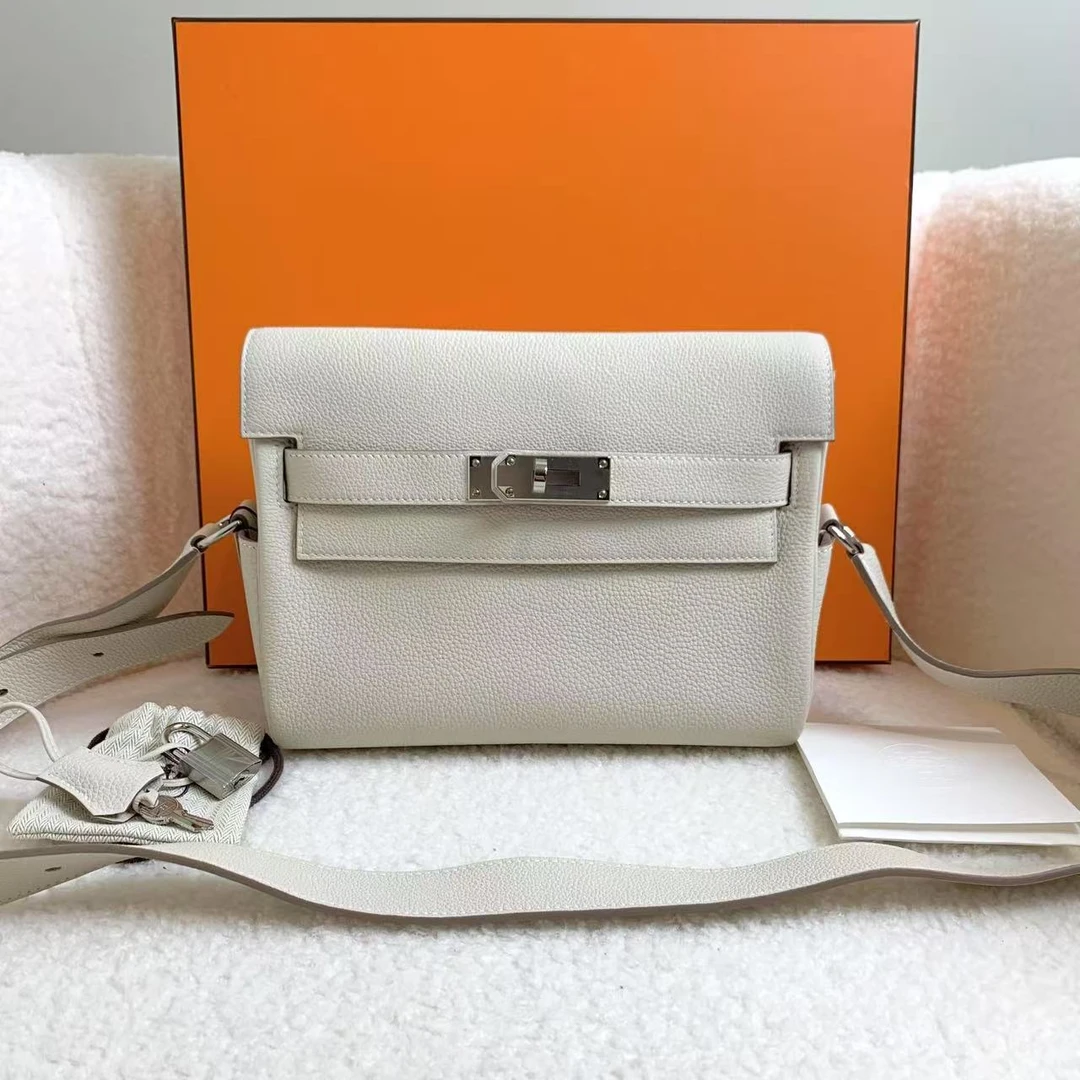 99新 Hermes/爱马仕 奶昔白kelly邮差包/ 56591551/12期/代卖服务