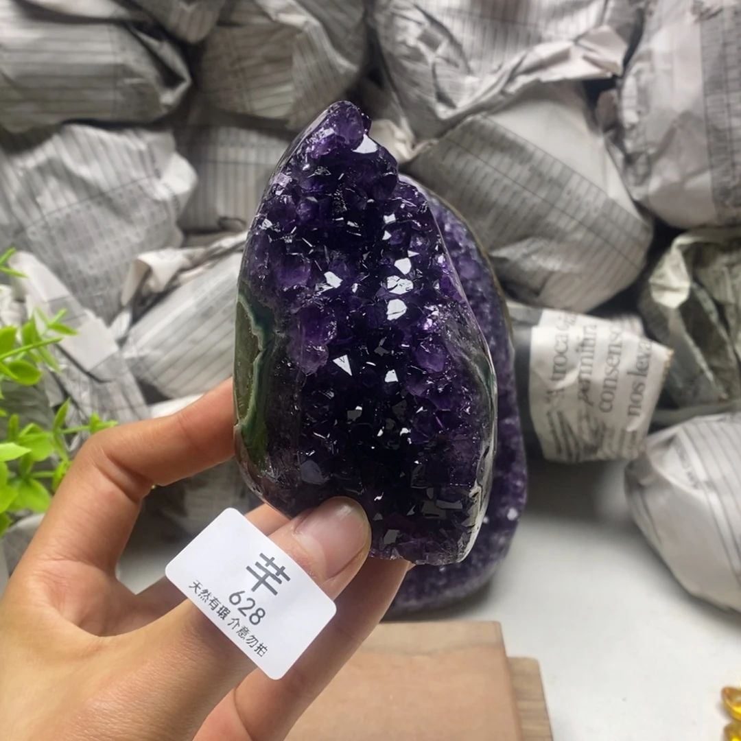 未镶嵌水晶珠宝半成品