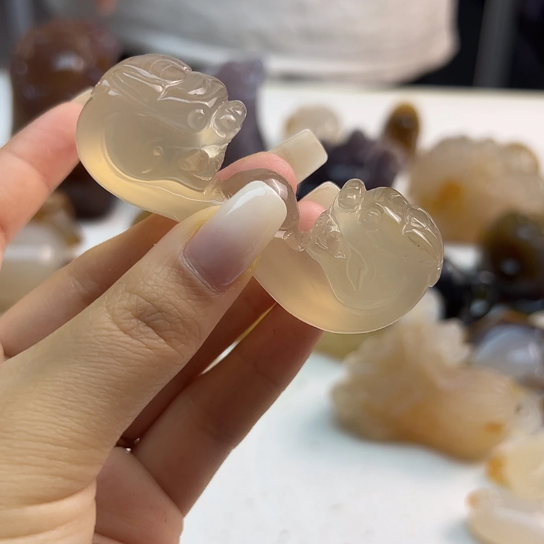 玛瑙/玉髓未镶嵌颈饰