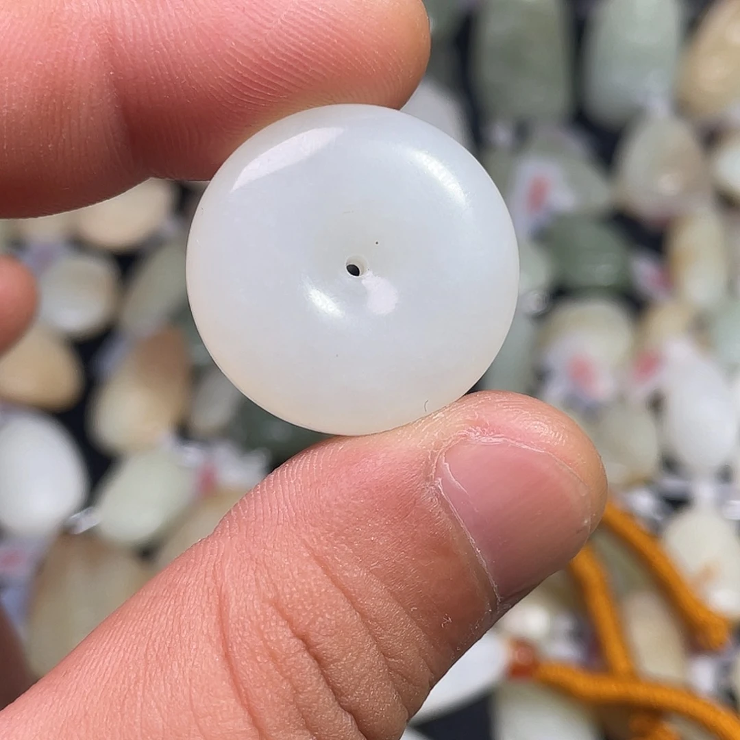 和田玉（糖玉）未镶嵌吊坠(不含链)旭****3吊坠