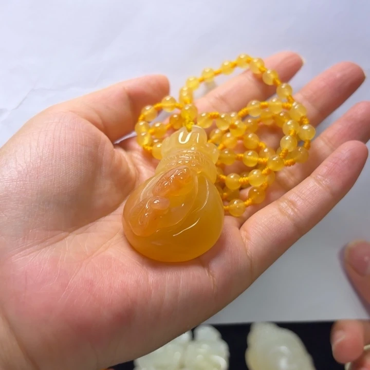 ˇ***ì石英质玉（黄龙玉）未镶嵌手镯