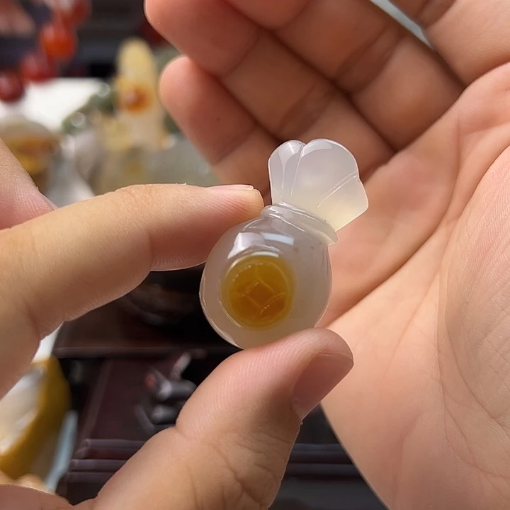 玛瑙/玉髓颈饰合金