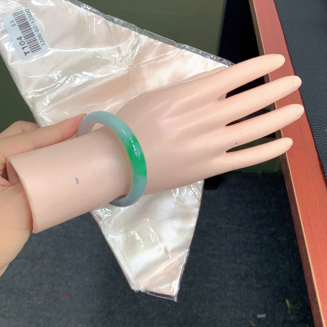 翡翠未镶嵌手镯27