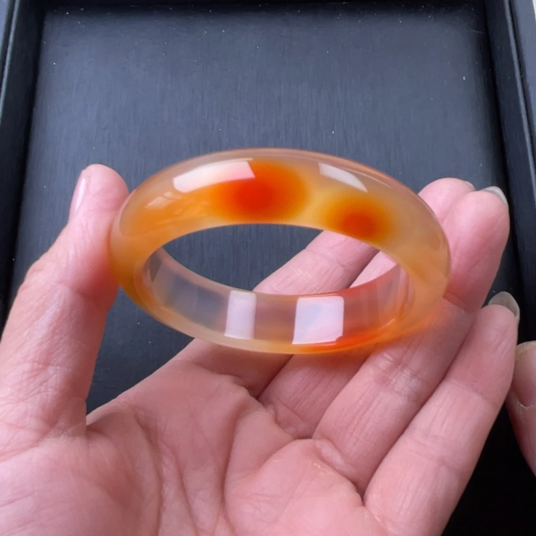 玛瑙/玉髓手镯未镶嵌歪*