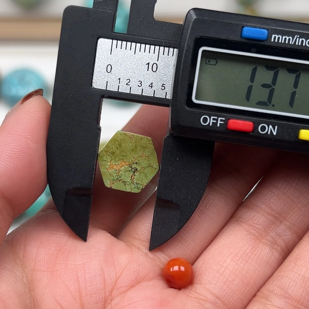 南红玛瑙未镶嵌珠宝奇石