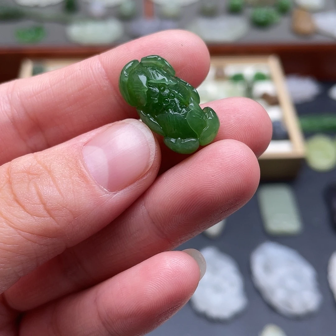 颈饰未镶嵌和田玉碧玉莲花