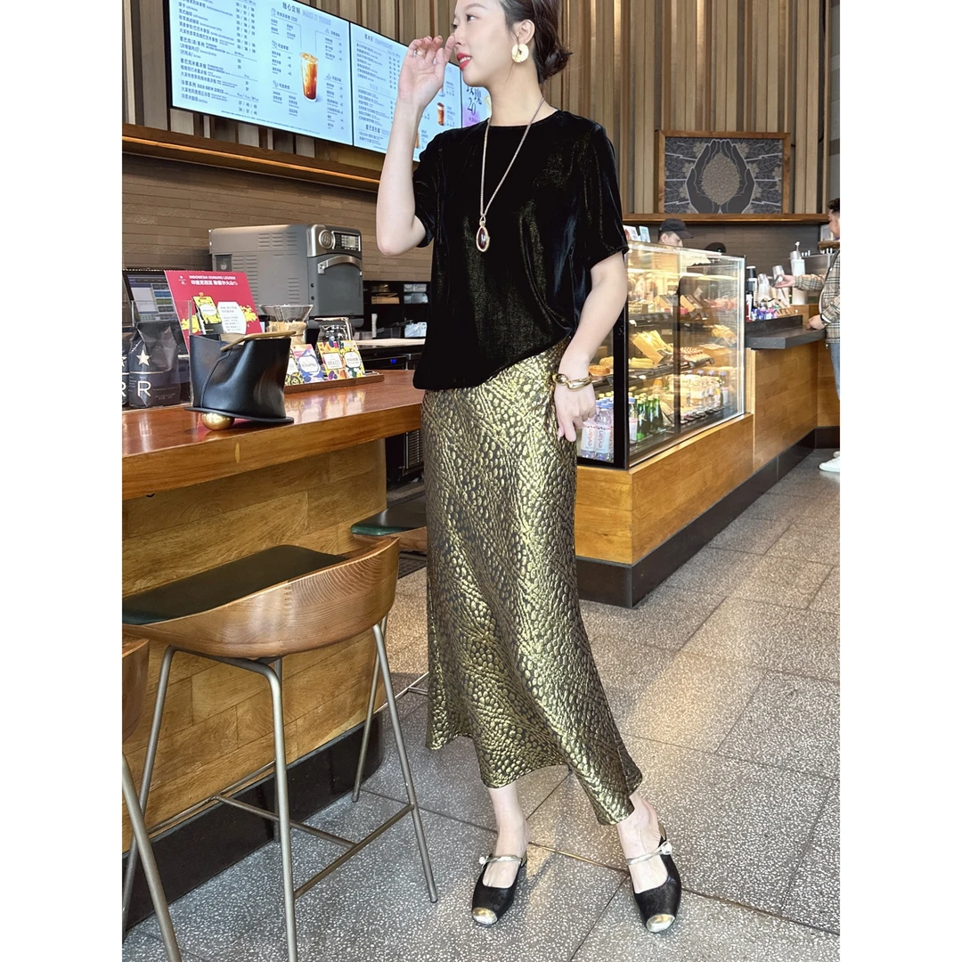 【老罗家】原创丝绒衬衫女金丝线桑蚕丝绒宽松显瘦短袖黑色圆领上衣