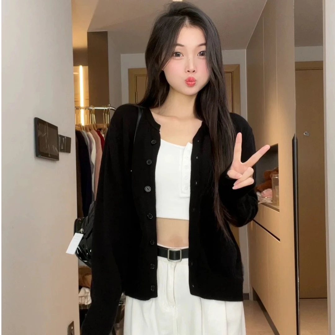 设计感百搭针织开衫春秋打底衫毛衣长袖气质别致气质新款洋气上衣