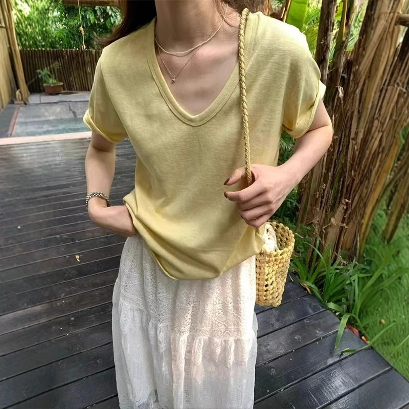 韩系黄色v领短袖T恤女夏季多巴胺薄款正肩宽松半袖显瘦雪花棉上衣