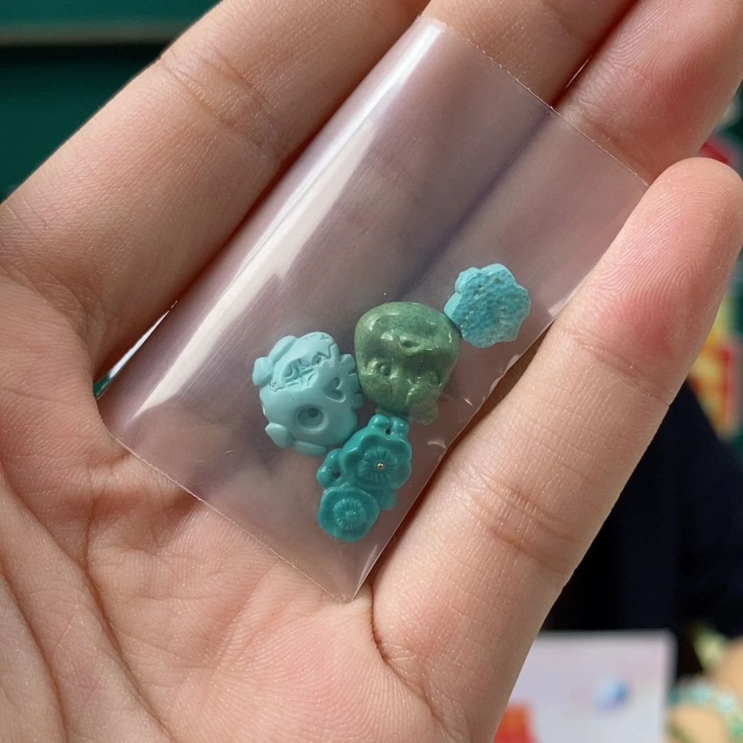 绿松石未镶嵌珠宝奇石