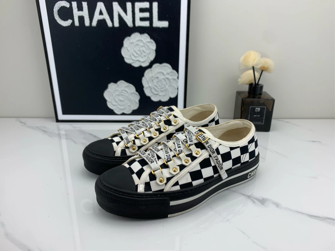99新 DIOR/迪奥 Dior迪奥 棋盘格帆布鞋 36.5码/nn00023