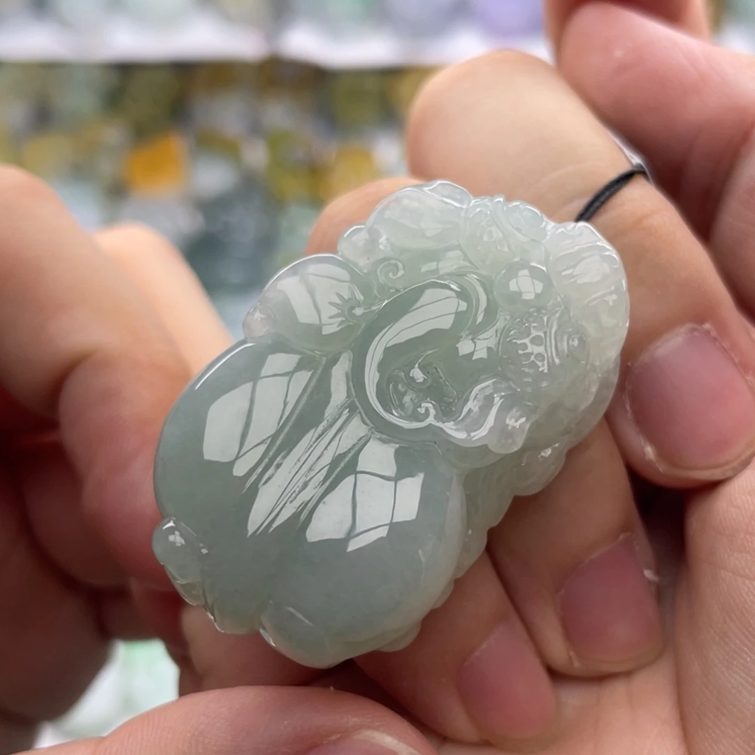 翡翠未镶嵌颈饰貔貅15