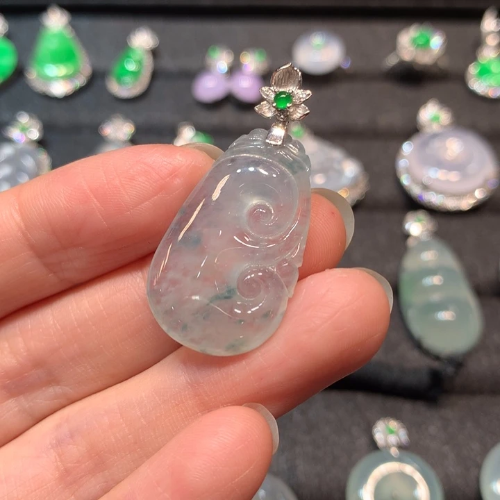 【闪购商品】颈饰18K金镶嵌翡翠翡翠