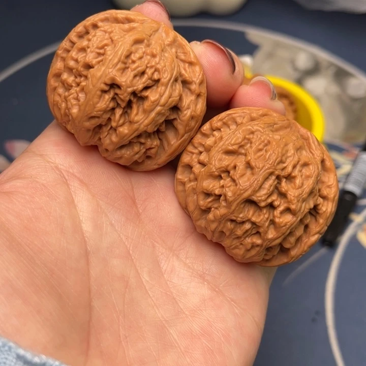 文玩核桃把件粗筋42