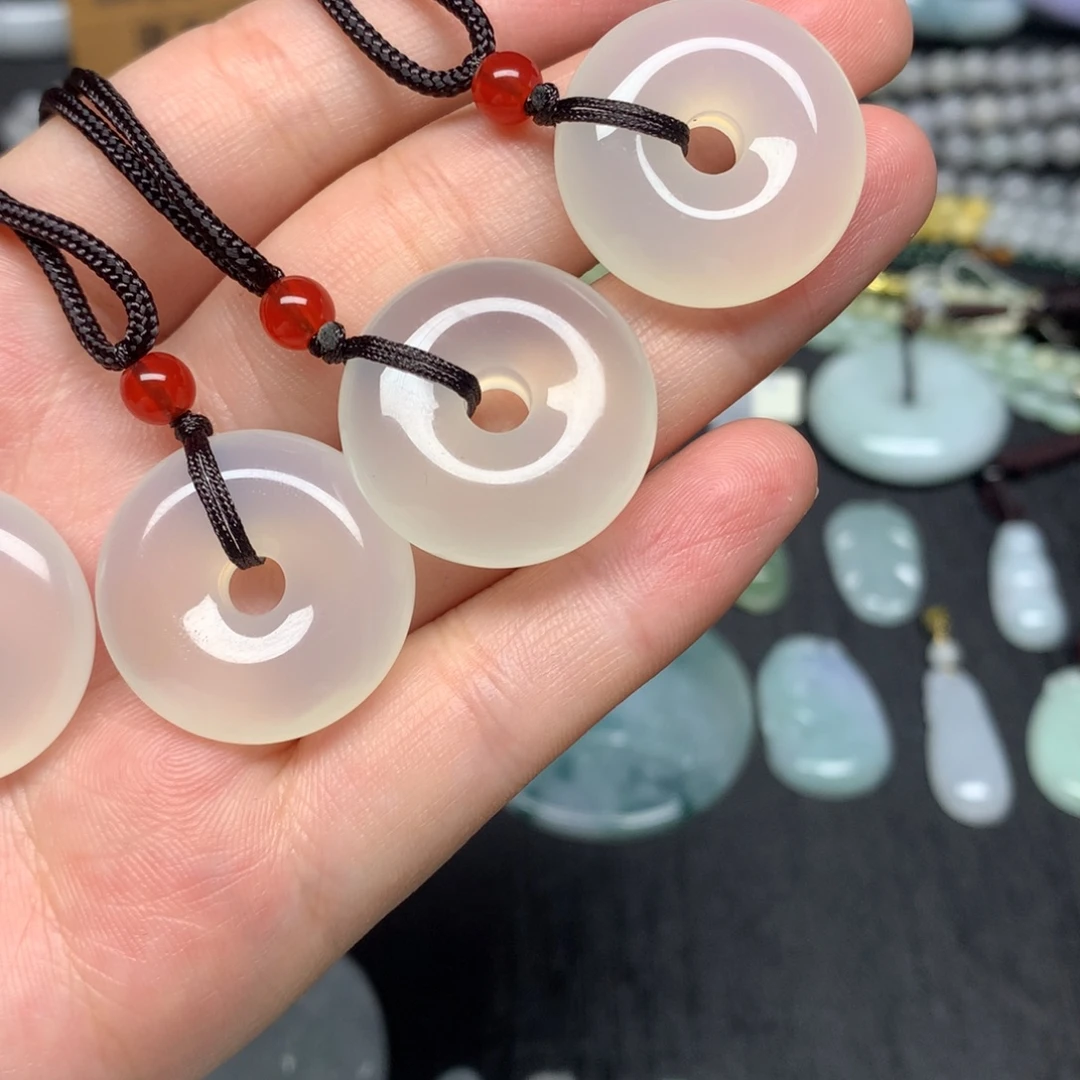 玛瑙/玉髓未镶嵌颈饰多样性发一件