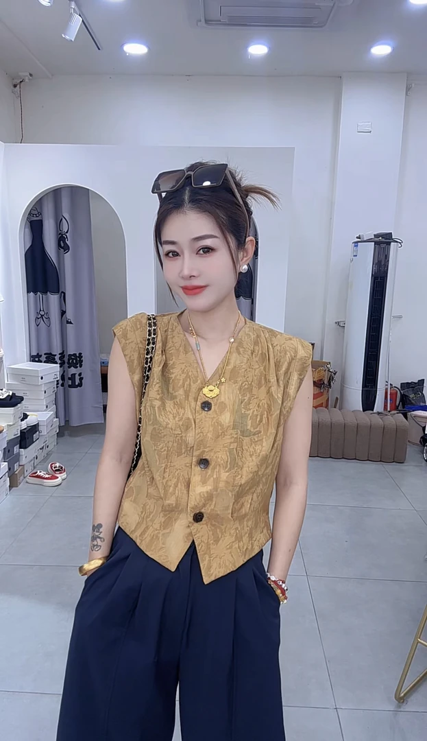 炫彩阁313【夏季新款韩系印花上衣】