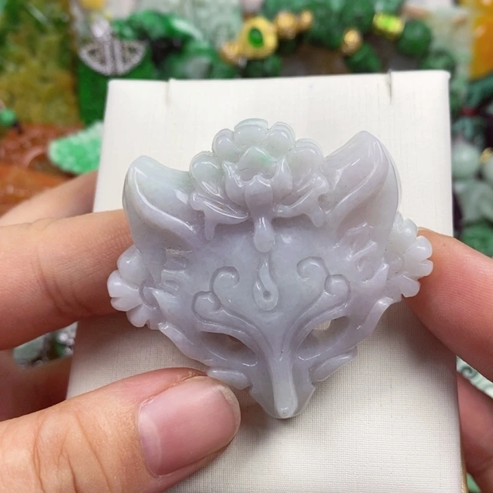 翡翠未镶嵌吊坠(赠链)