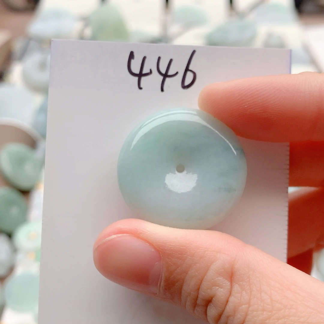 翡翠未镶嵌颈饰吊坠