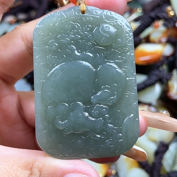 和田玉颈饰未镶嵌双面