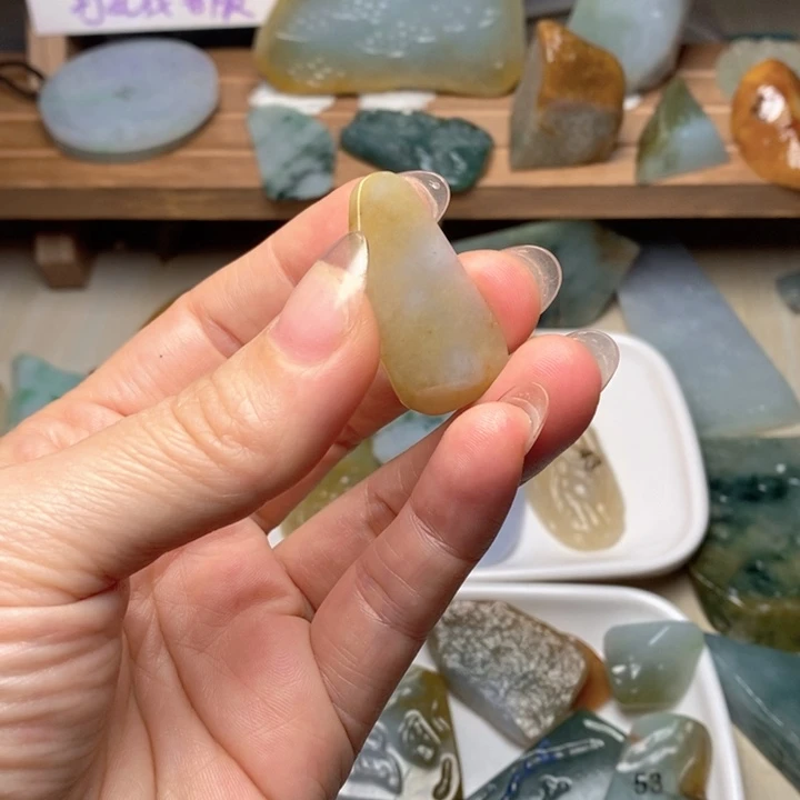 翡翠未镶嵌颈饰天然