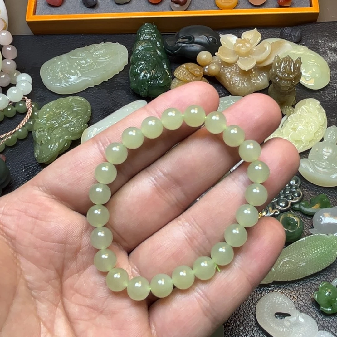 和田玉（糖玉）颈饰未镶嵌