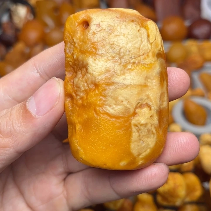 琥珀未镶嵌裸石天然蜜蜡吊坠