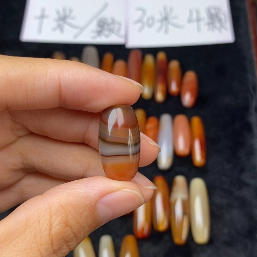 皮***Y玛瑙/玉髓颈饰未镶嵌