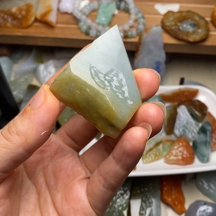 翡翠未镶嵌颈饰天然