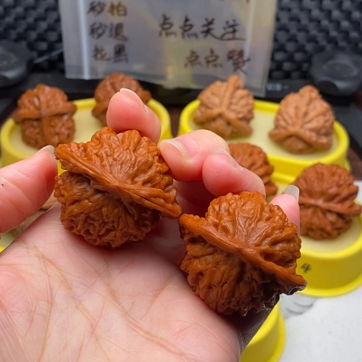 文玩核桃吊坠40盘山