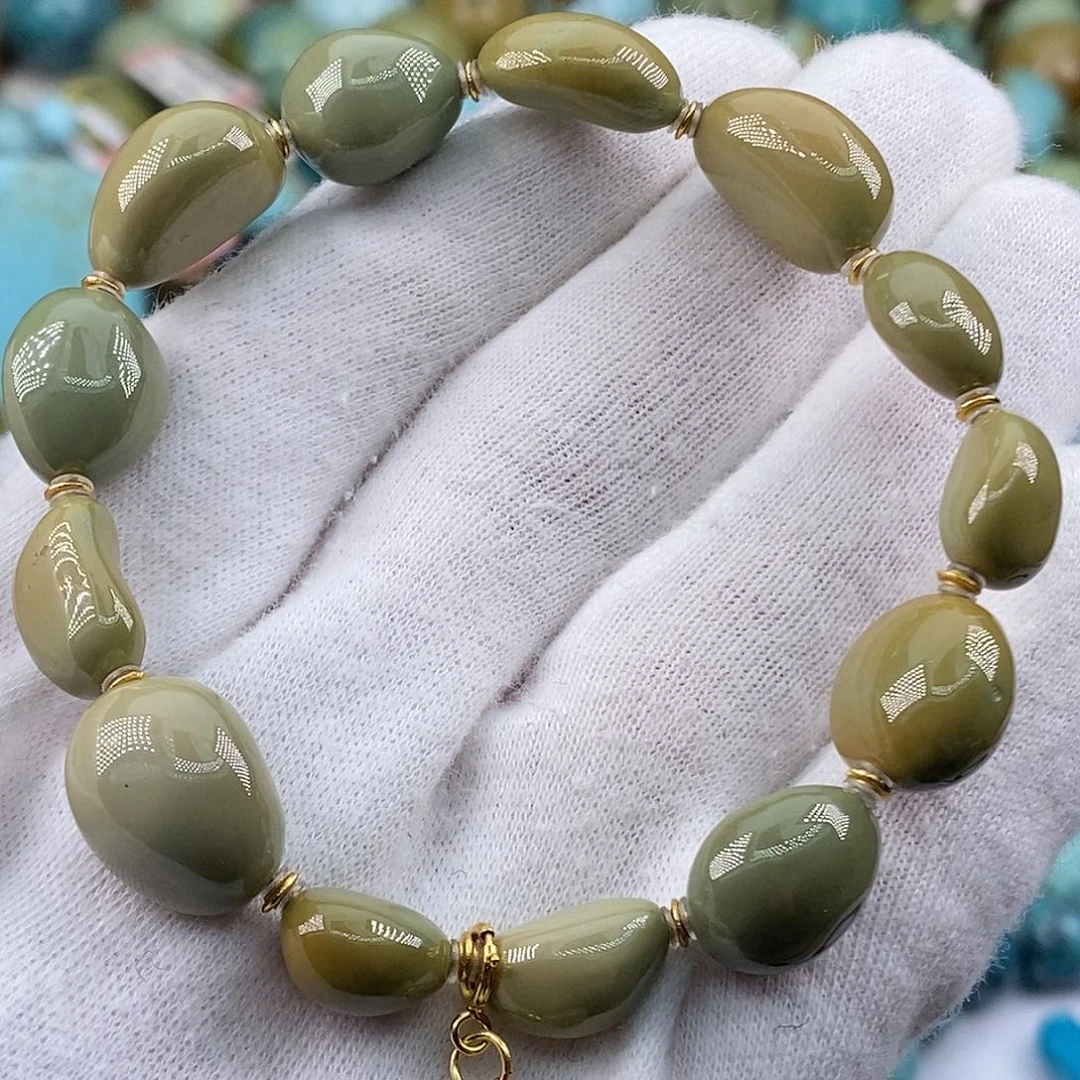 绿松石未镶嵌珠宝奇石